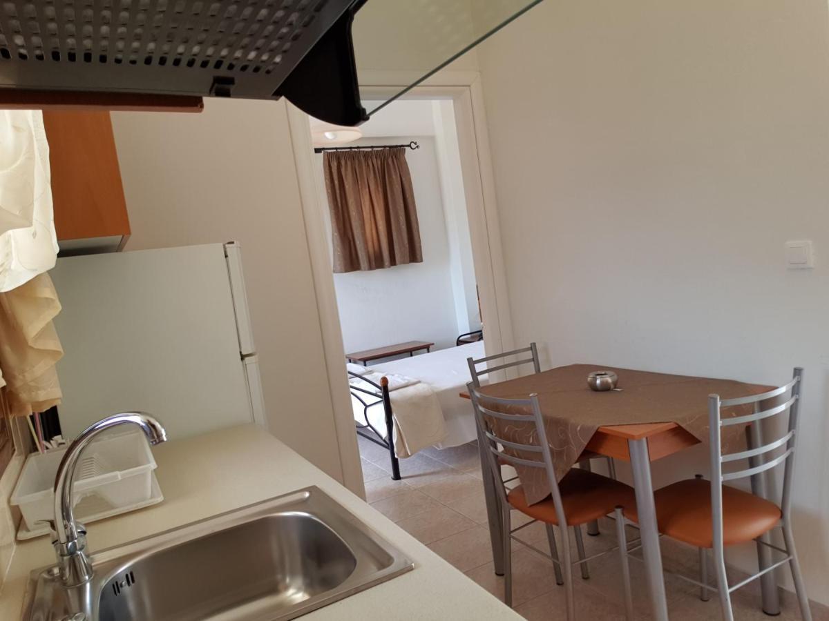 Domaine Papakonstantis To Let Apartment