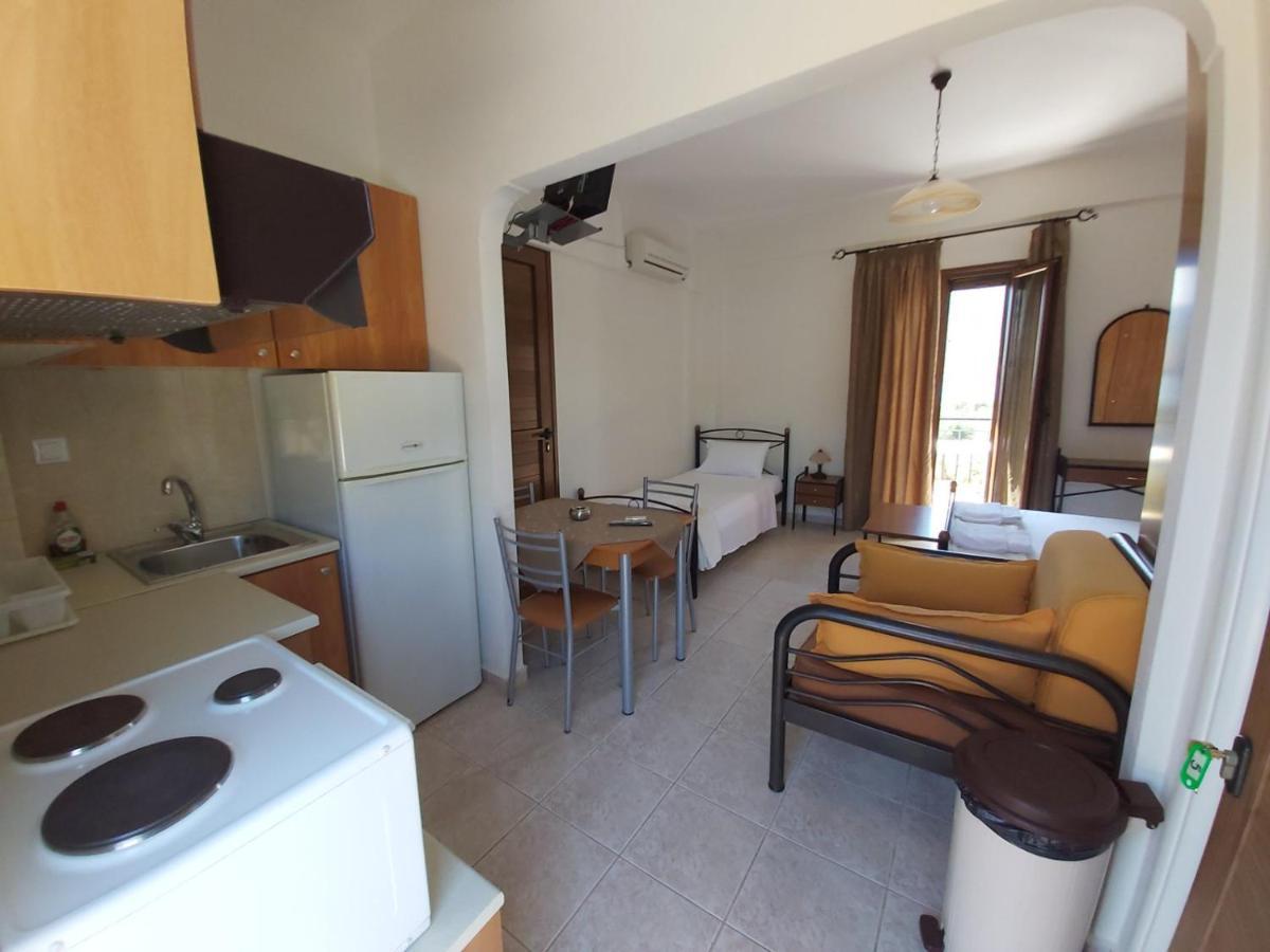 Domaine Papakonstantis To Let Apartment *